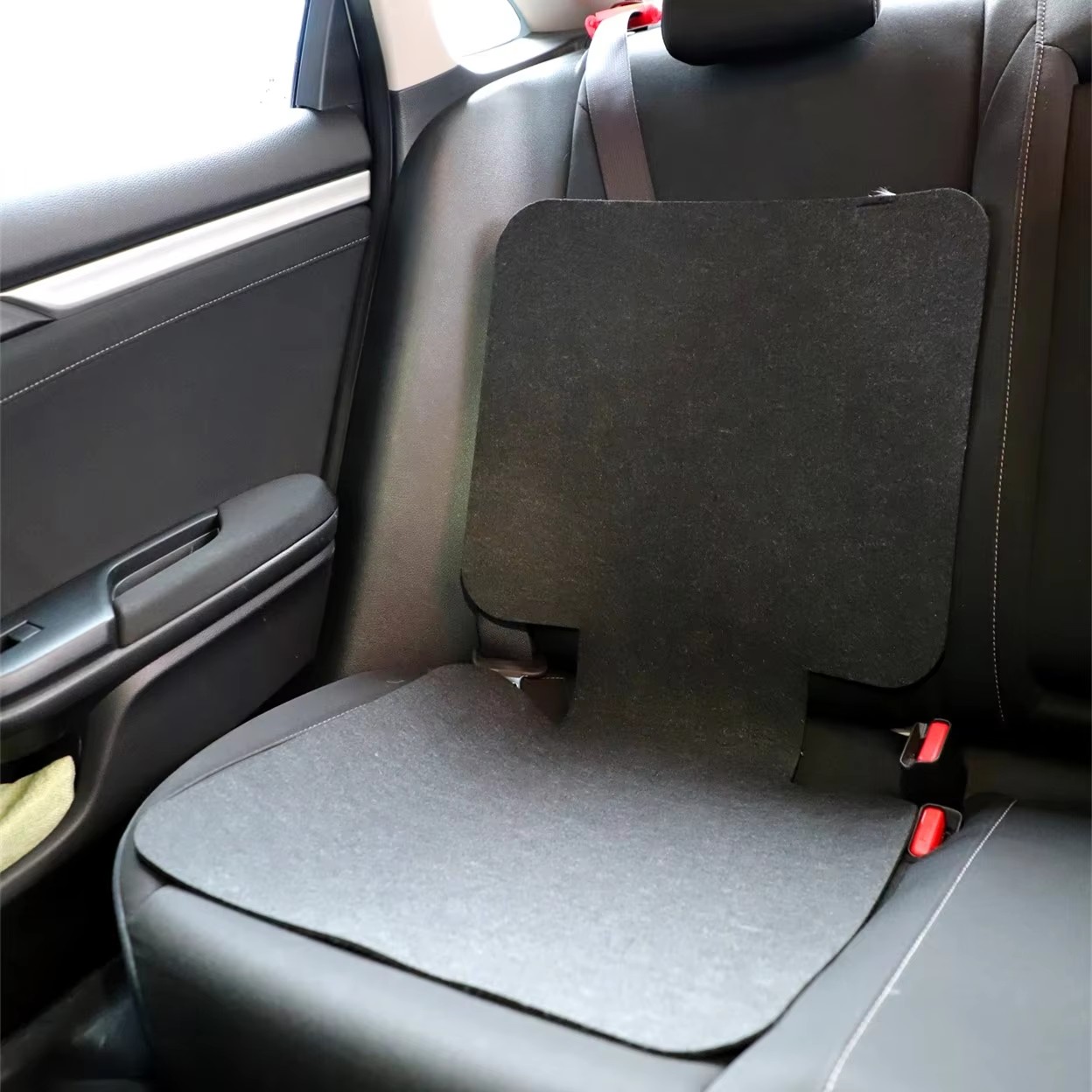 https://www.kenjoymedicalsupplies.com/protective-car-seat-covers/